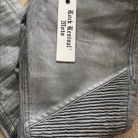 Rock revival NWT silver moto zippered skinny leg jeans - Picture 3 of 12